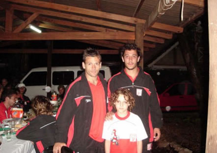 Kevin de Mar del Plata con Akerman y Seccafien.jpg